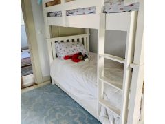 Bedroom with bunk beds 