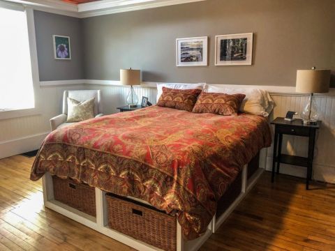Master Bedroom on the 1st floor 