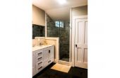 Bathroom on the second floor 